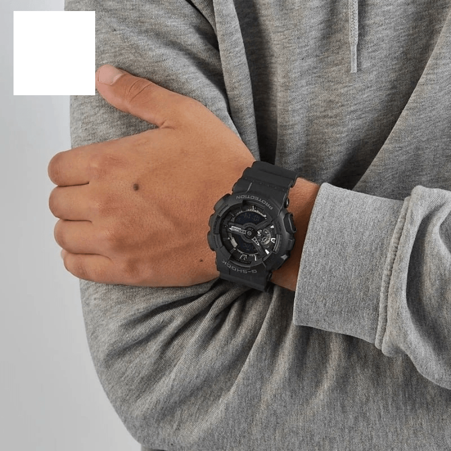 ساعت مچی عقربه ای و دیجیتال مردانه کاسیو G-SHOCK مدل GA-110-1B، تصویر ۲