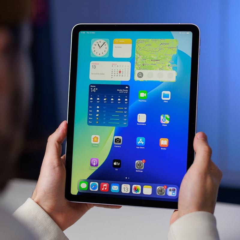 تبلت 13 اینچ اپل مدل iPad Air 2026 M4 Wi-Fi ظرفیت 128 گیگابایت و رم 12 گیگابایت، رزولوشن دوربین اصلی ۱۲ مگاپیکسل، پشتیبانی از قلم و کیبورد، تصویر ۳۲